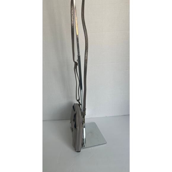 The Sak Leather Iris 3 in 1 Metallic Gold Crossbody Clutch Zip Around Wallet Bag - Picture 3 of 12